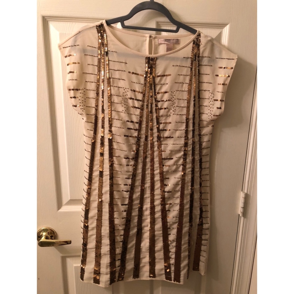 Small Forever21 shift dress, white and gold sequin